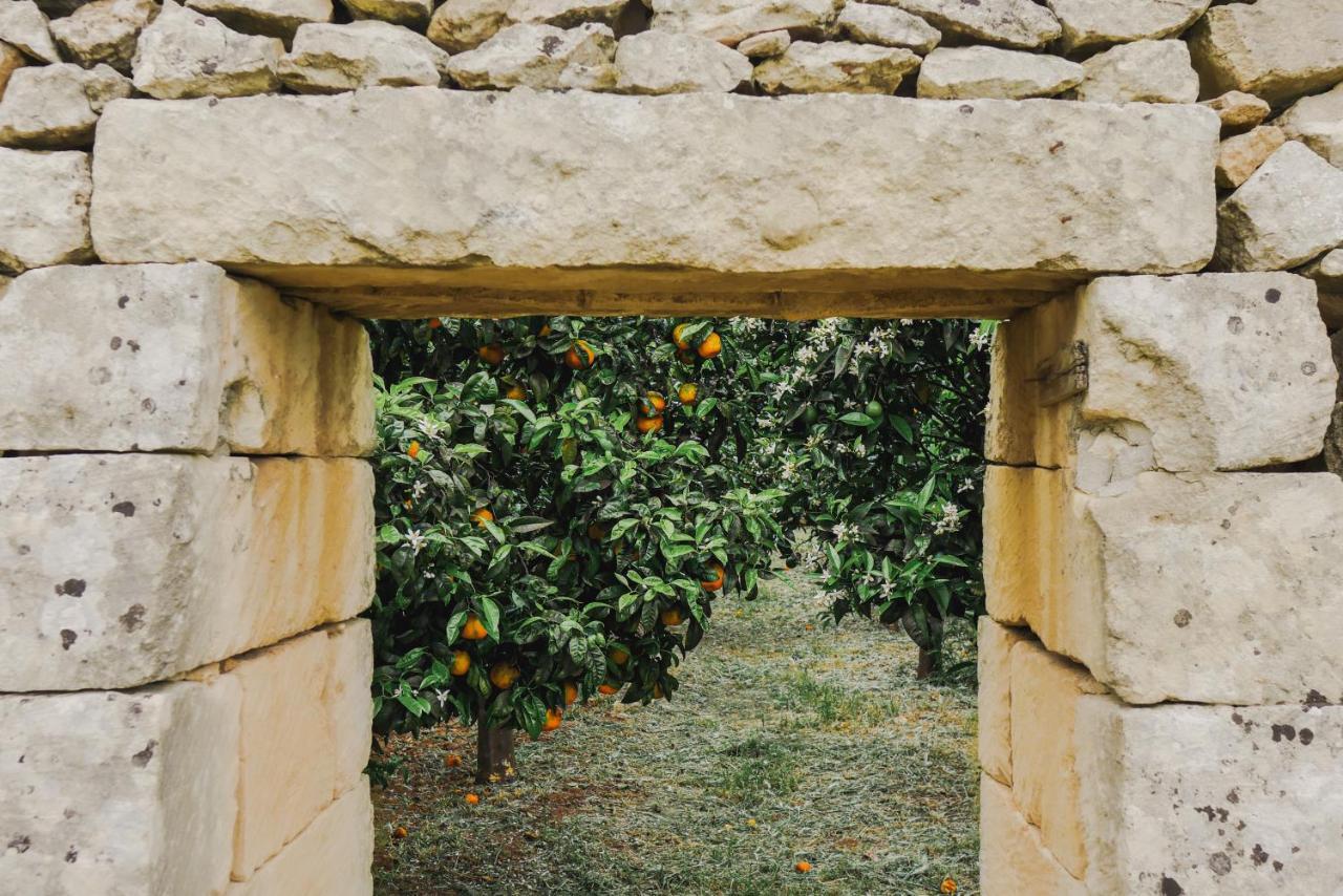 Bed and Breakfast Masseria Paralupi Lecce Exterior foto