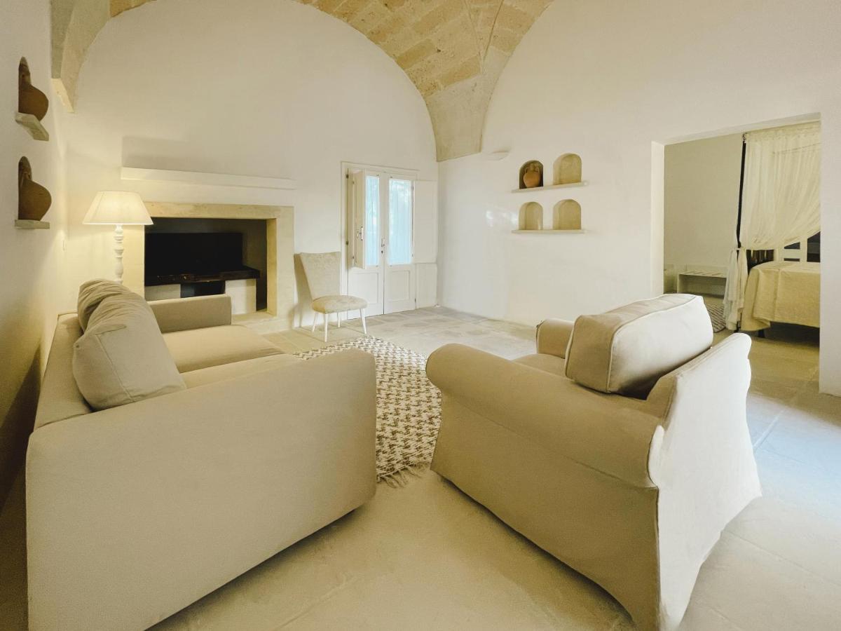 Bed and Breakfast Masseria Paralupi Lecce Exterior foto