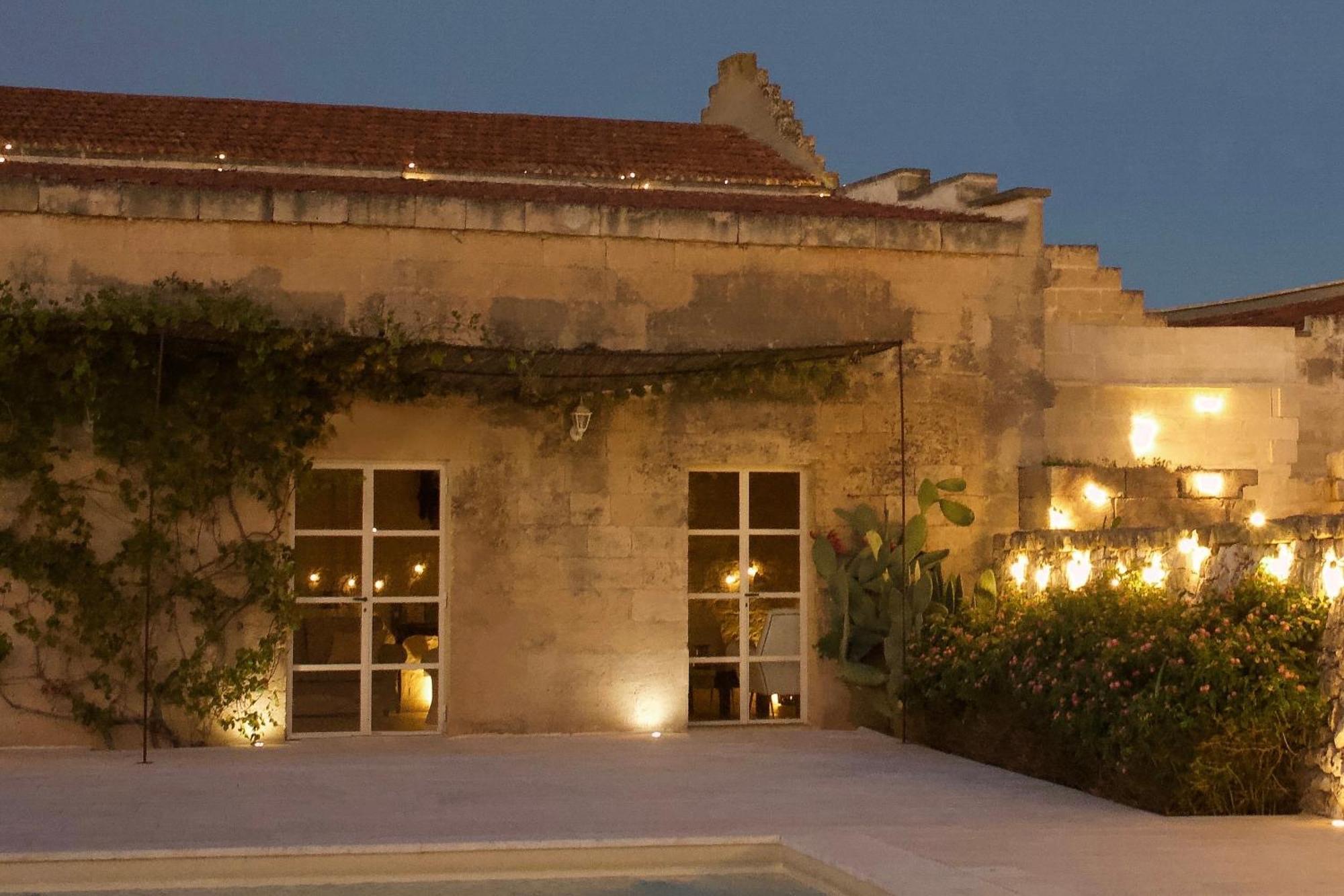 Bed and Breakfast Masseria Paralupi Lecce Exterior foto